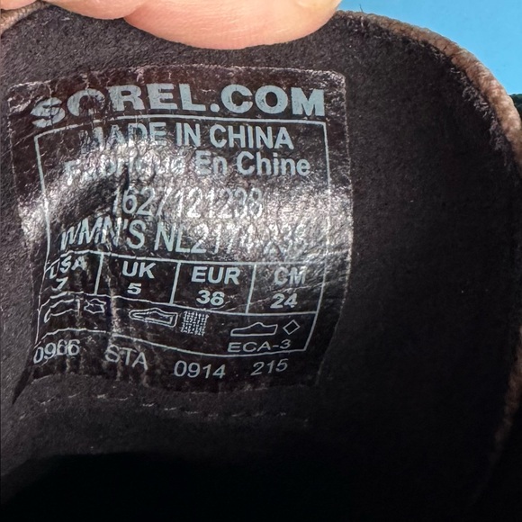 Sorel PDX Wedge bootie in black leather and tan Sz 7 - Picture 10 of 11